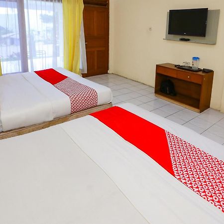Capital O 93349 Hotel Gondangdia Богор Екстериор снимка