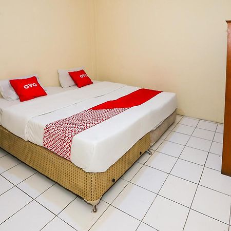 Capital O 93349 Hotel Gondangdia Богор Екстериор снимка