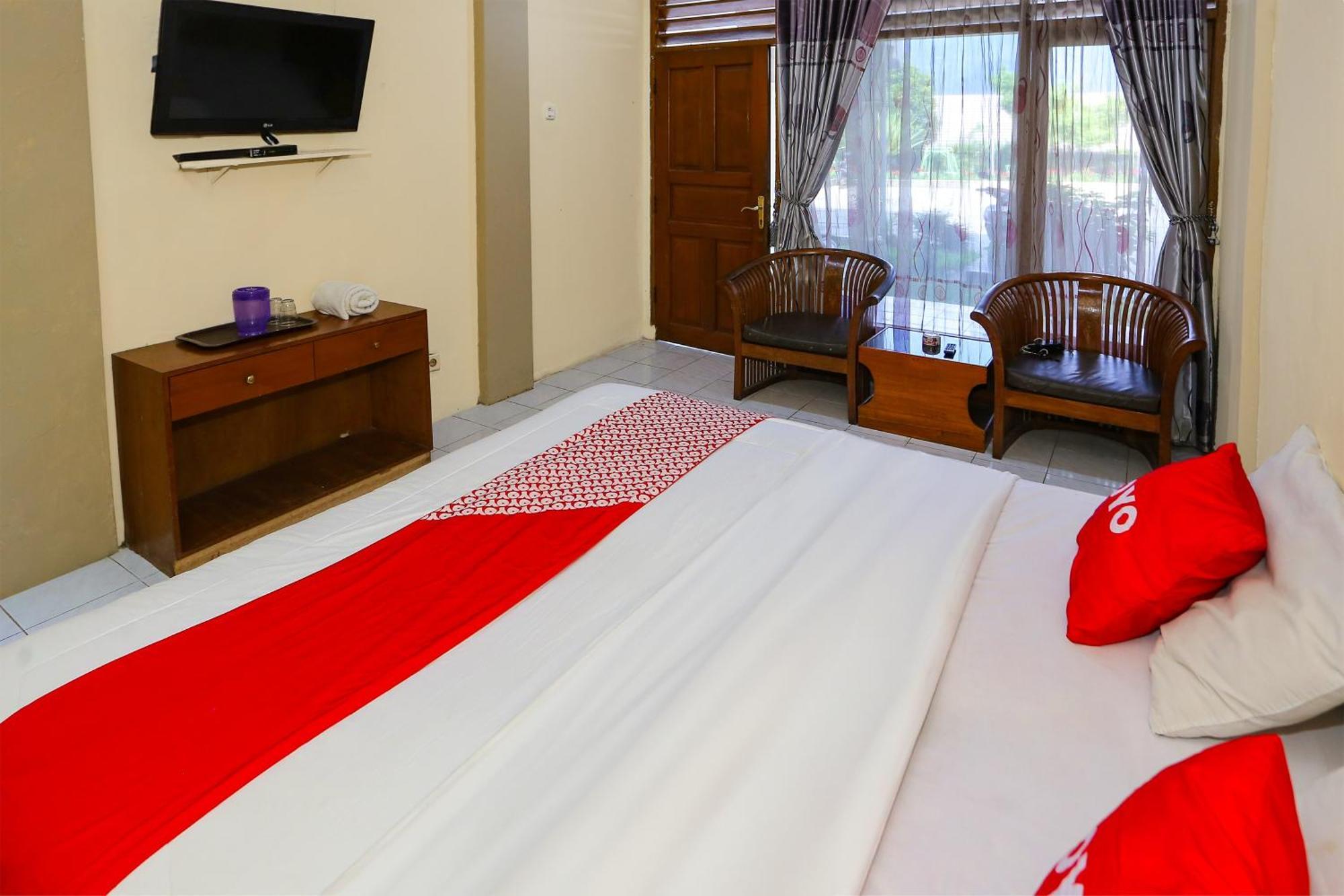 Capital O 93349 Hotel Gondangdia Богор Екстериор снимка