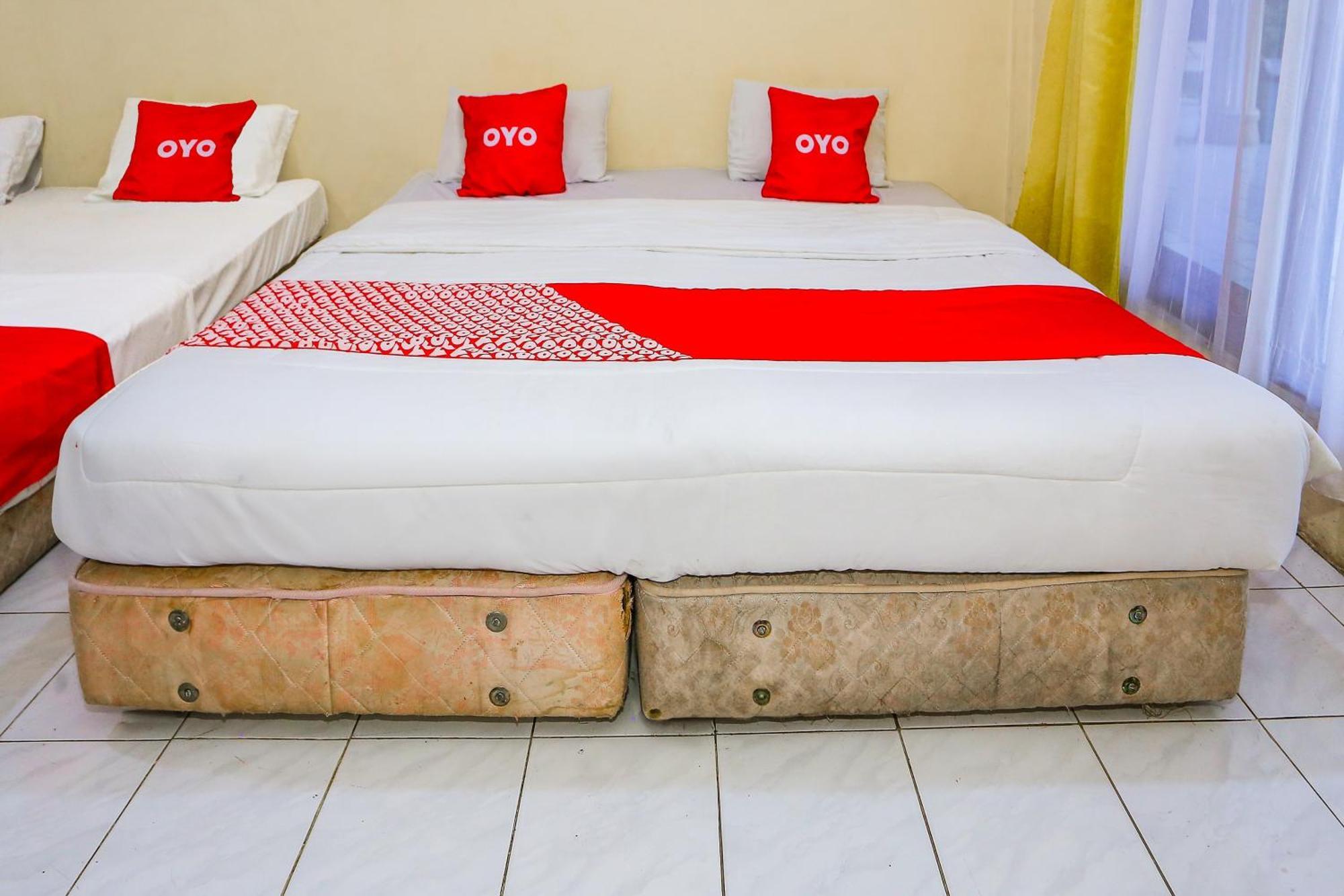 Capital O 93349 Hotel Gondangdia Богор Екстериор снимка